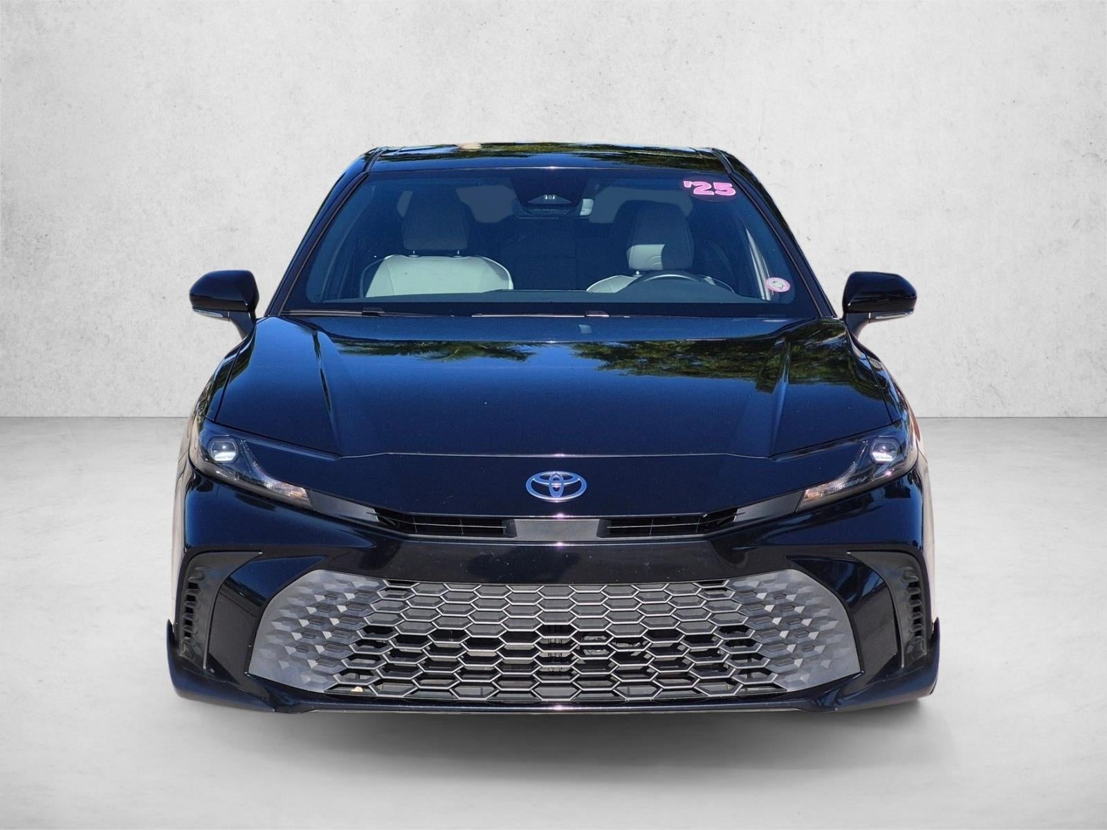 2025 Toyota Camry SE (SE)