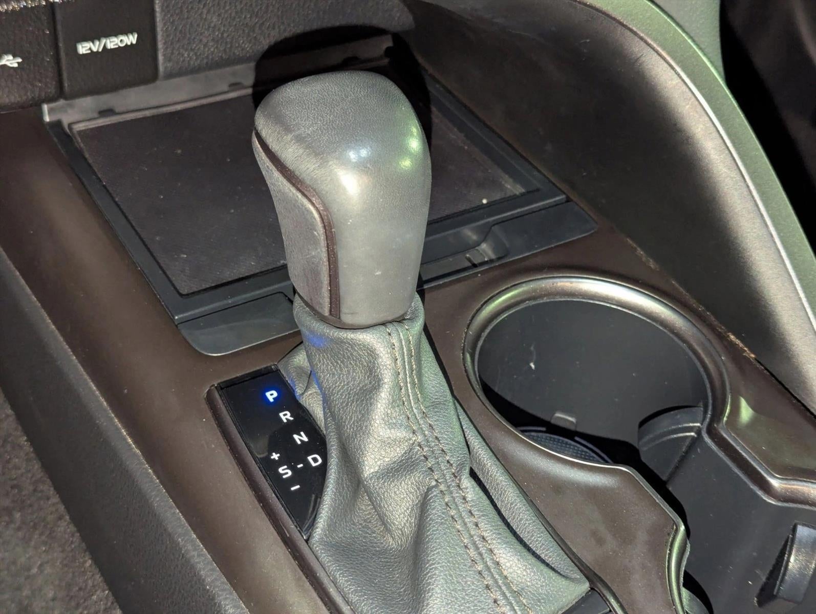 2023 Toyota Camry SE Auto (SE)