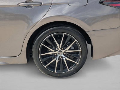 2024 Toyota Camry SE Auto (SE)