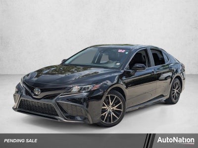 2022 Toyota Camry SE Auto (SE)