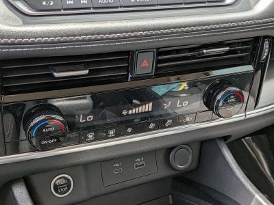 2021 Nissan Rogue FWD SV