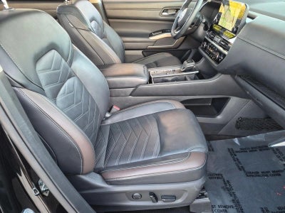 2024 Nissan Pathfinder Platinum 2WD
