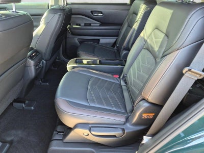 2023 Nissan Pathfinder Platinum 4WD