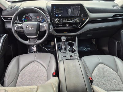 2023 Toyota Highlander Hybrid Bronze Edition AWD (Natl)