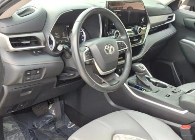 2023 Toyota Highlander Hybrid Bronze Edition AWD (Natl)