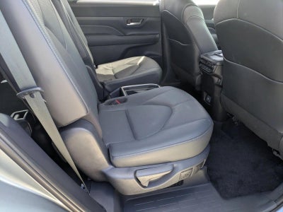 2025 Toyota Grand Highlander Hybrid Limited AWD (Natl)