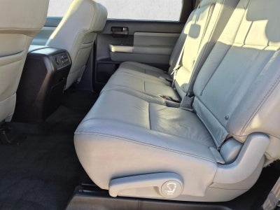 2017 Toyota Sequoia SR5 4WD FFV (Natl)