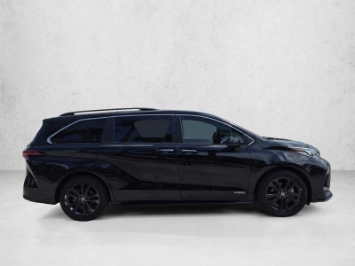 2021 Toyota Sienna XSE FWD 7-Passenger (Natl)