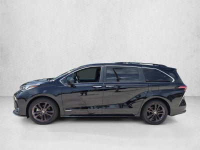 2021 Toyota Sienna XSE FWD 7-Passenger (Natl)