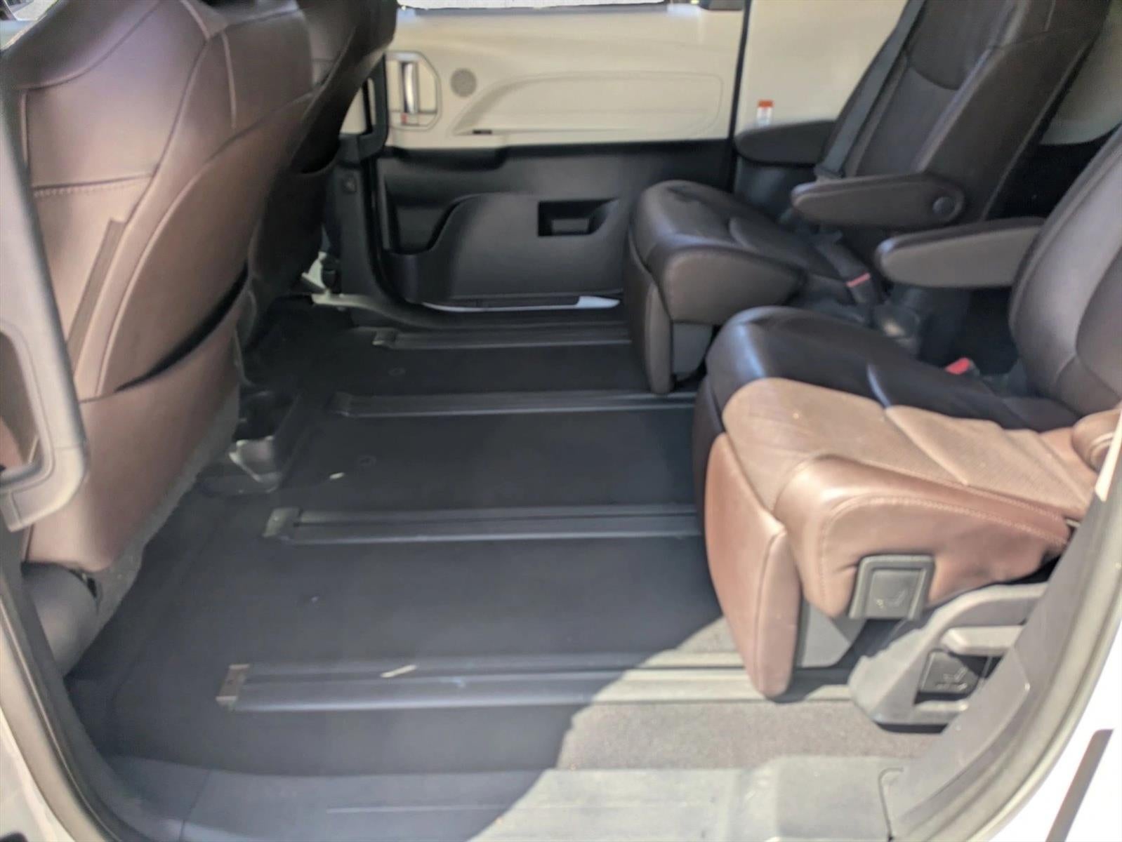 2022 Toyota Sienna Platinum AWD 7-Passenger (GS)