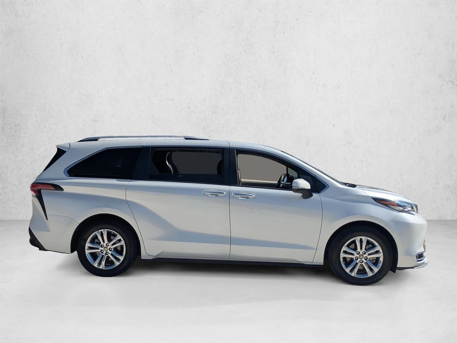 2022 Toyota Sienna Platinum AWD 7-Passenger (GS)