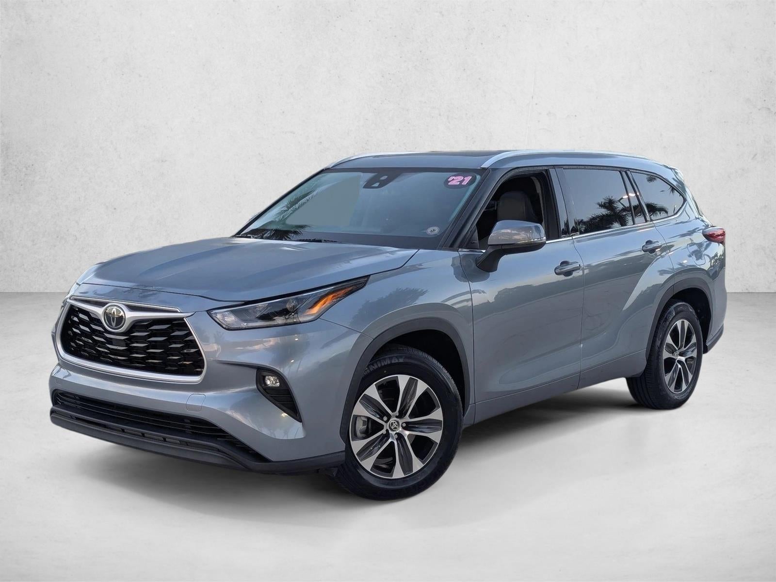 2021 Toyota Highlander XLE FWD (Natl)