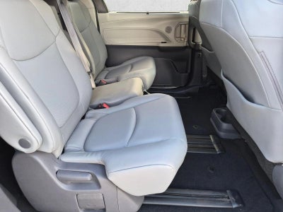 2021 Toyota Sienna XLE FWD 8-Passenger (Natl)