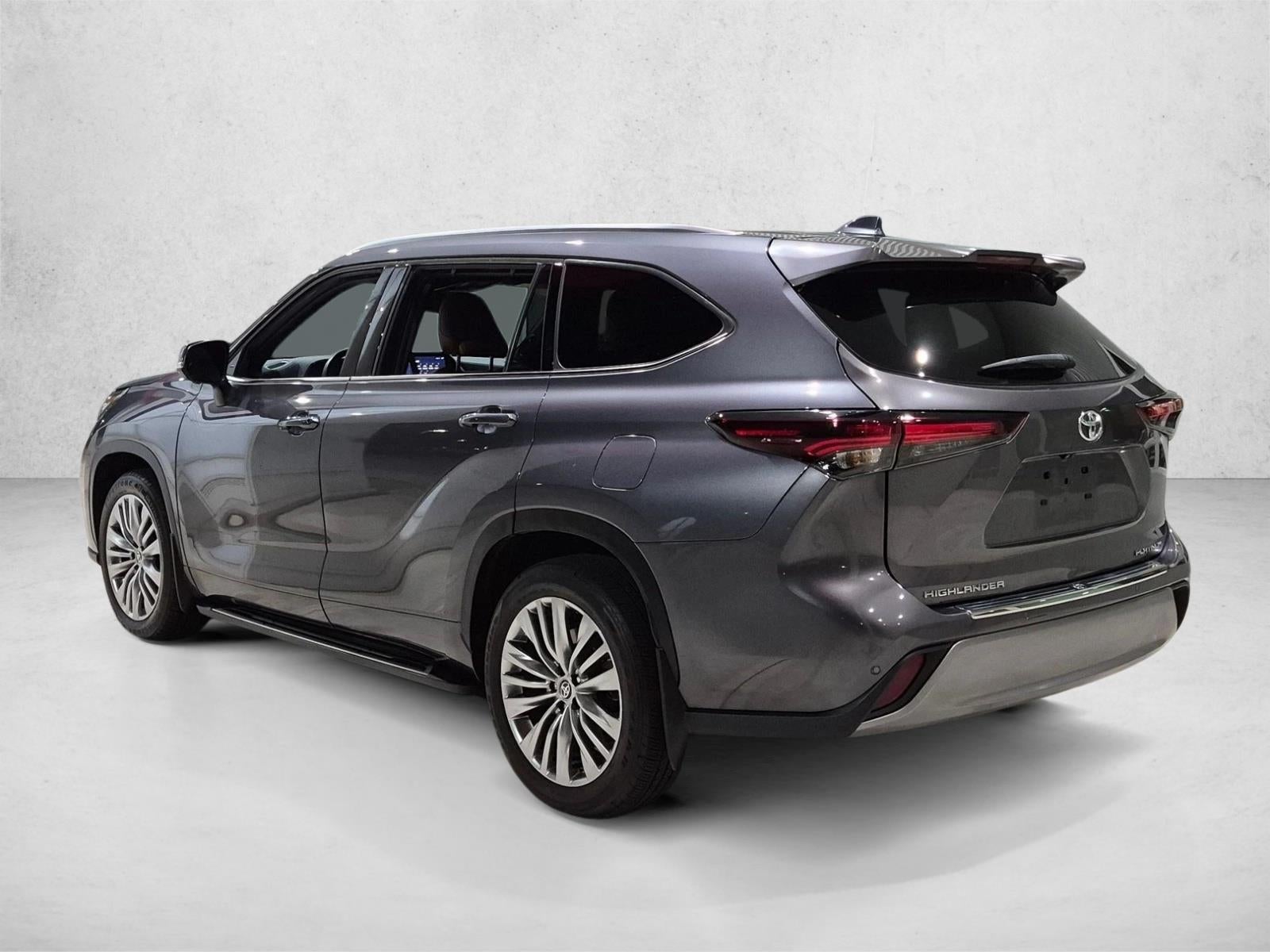 2024 Toyota Highlander Platinum FWD (Natl)