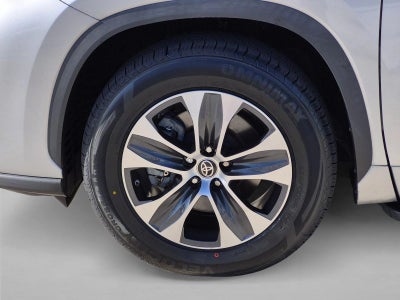 2023 Toyota Highlander XLE FWD (Natl)