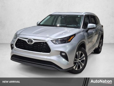 2023 Toyota Highlander XLE FWD (Natl)
