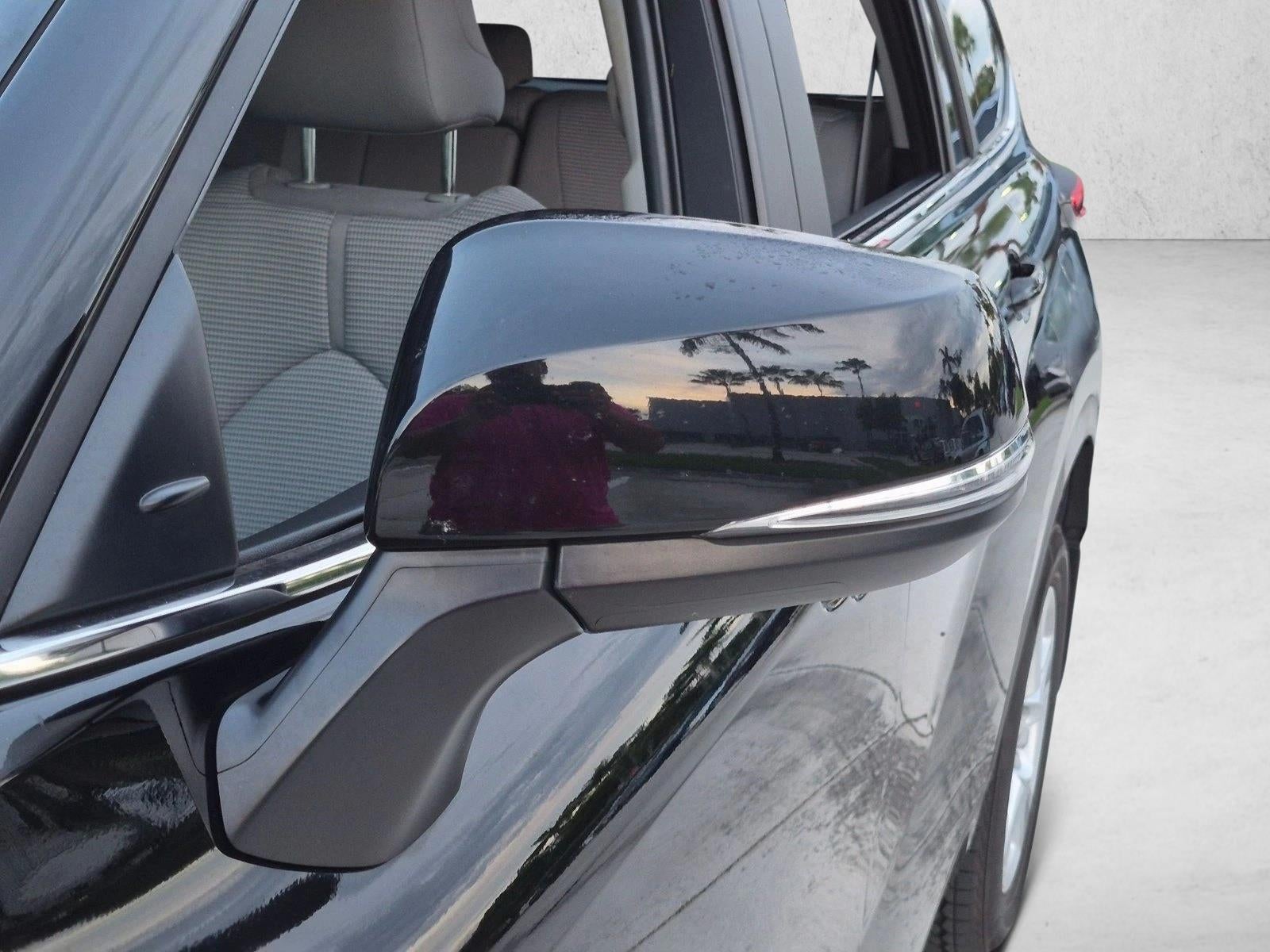 2024 Toyota Highlander LE FWD (Natl)