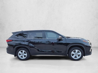 2024 Toyota Highlander LE FWD (Natl)