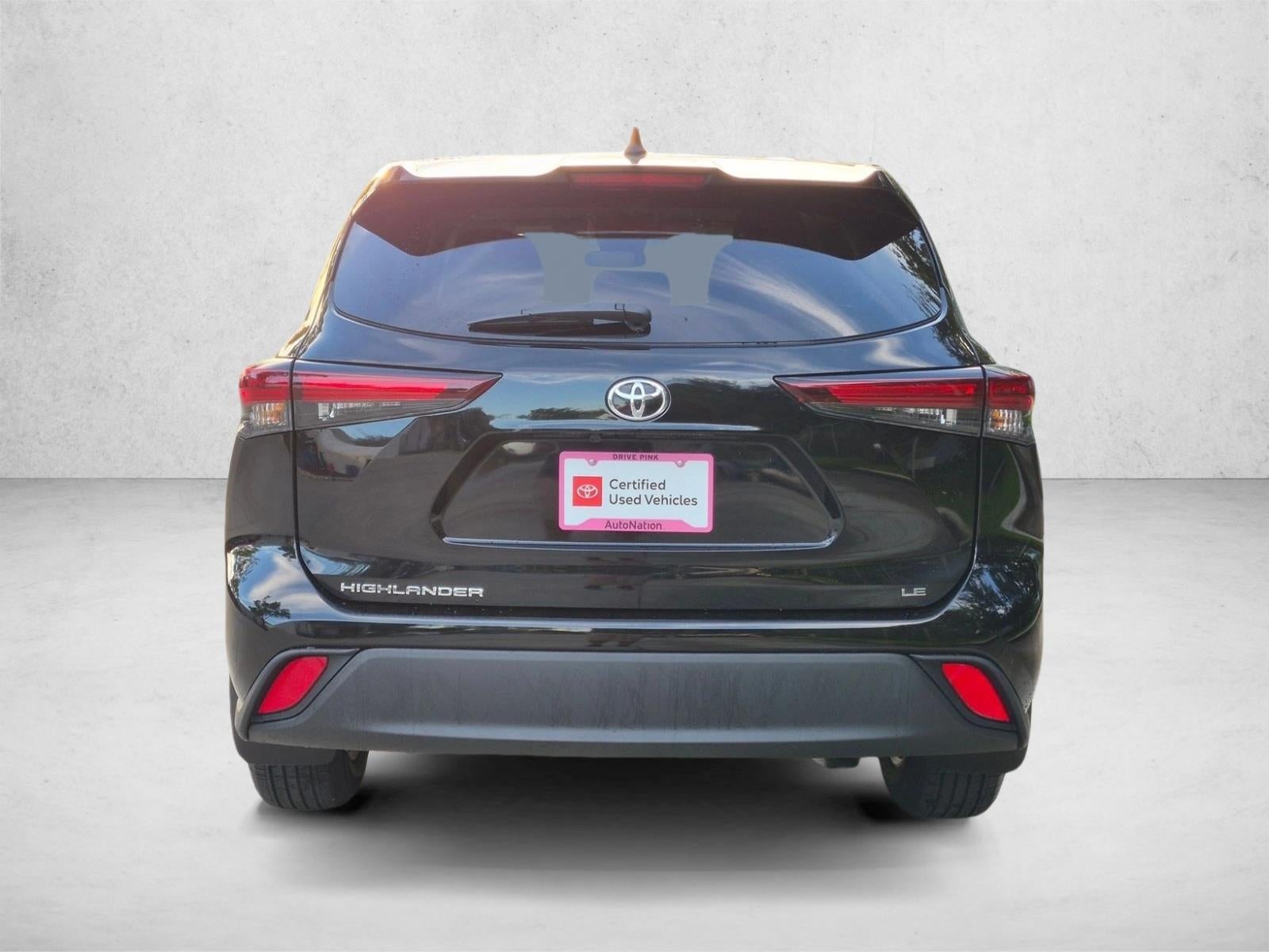 2024 Toyota Highlander LE FWD (Natl)