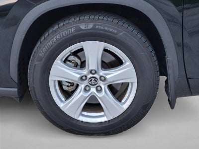 2024 Toyota Highlander LE FWD (Natl)