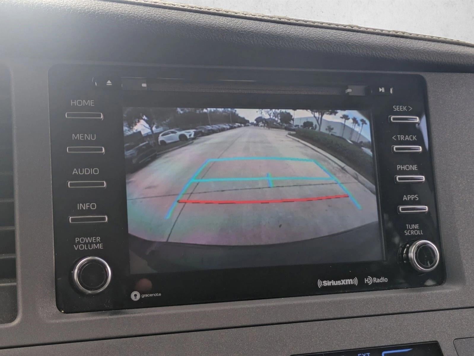 2018 Toyota Sienna SE FWD 8-Passenger (Natl)