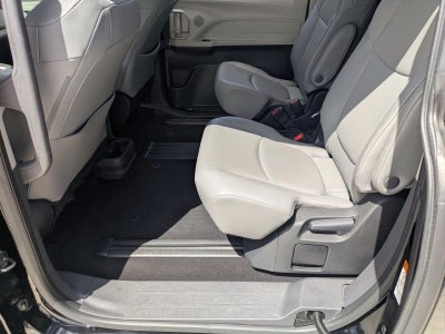 2023 Toyota Sienna XLE FWD 8-Passenger (Natl)