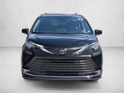 2023 Toyota Sienna XLE FWD 8-Passenger (Natl)
