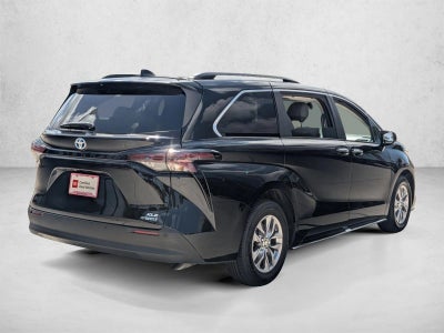 2023 Toyota Sienna XLE FWD 8-Passenger (Natl)