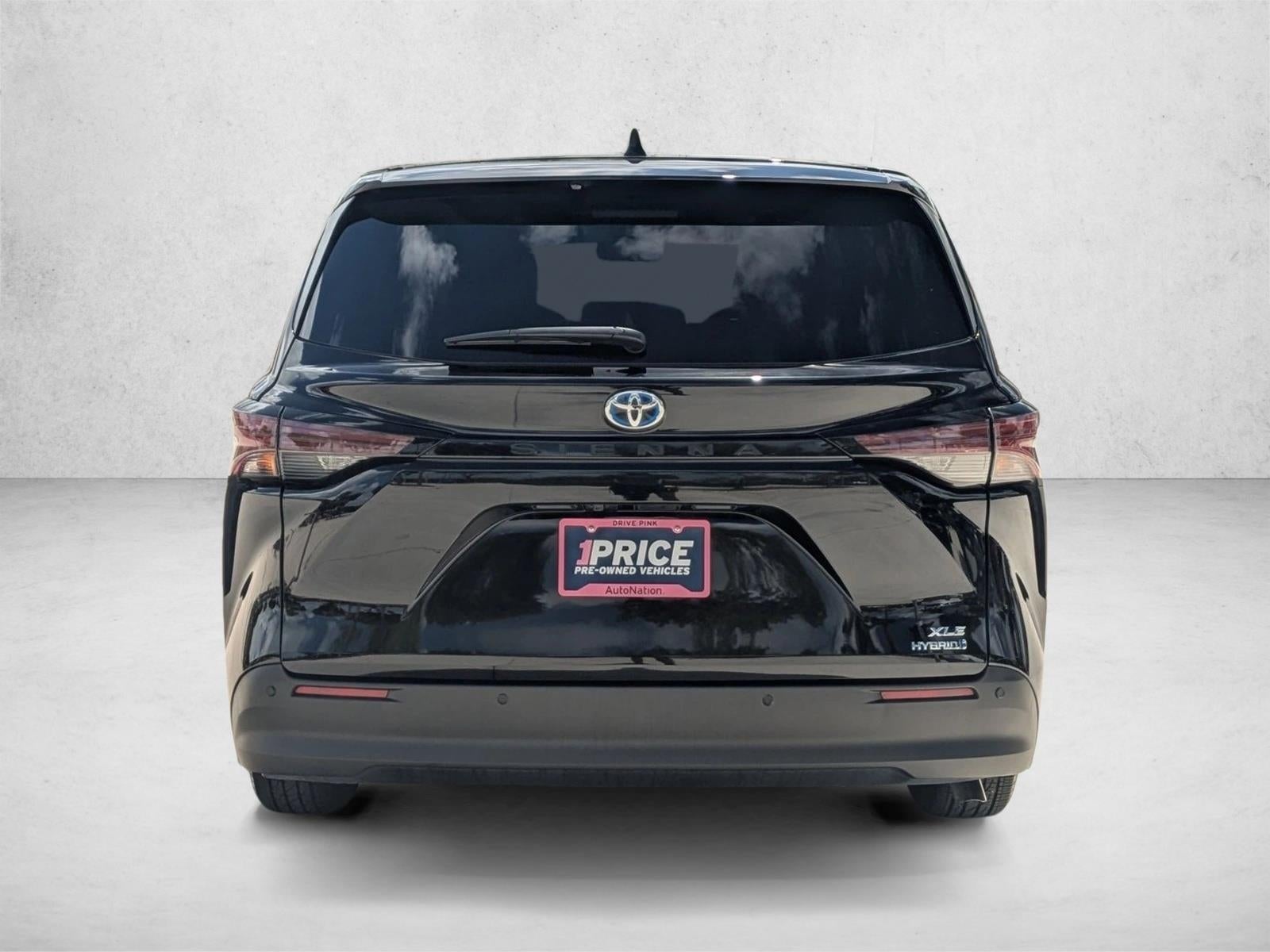 2024 Toyota Sienna XLE FWD 7-Passenger (Natl)