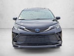 2022 Toyota Sienna XLE FWD 8-Passenger (Natl)