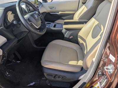 2021 Toyota Sienna XLE FWD 8-Passenger (Natl)
