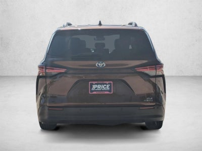 2021 Toyota Sienna XLE FWD 8-Passenger (Natl)