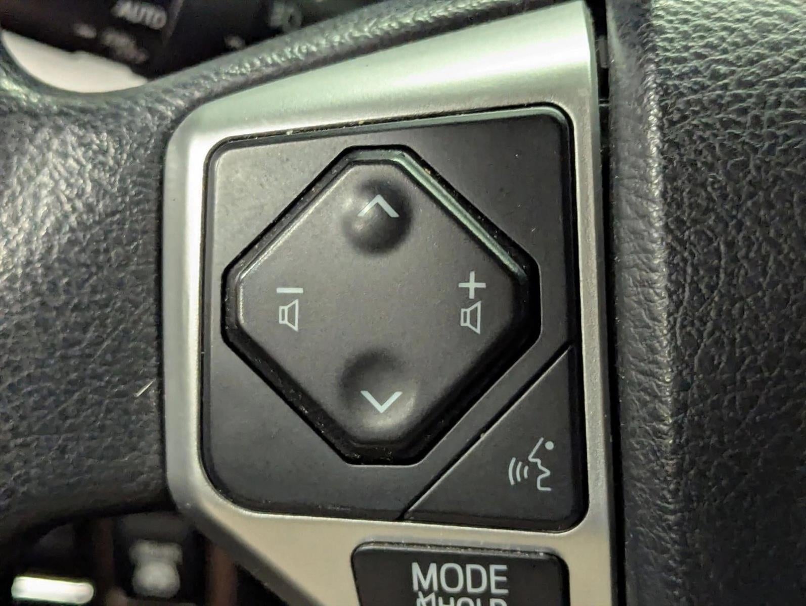 2019 Toyota Tundra 2WD 2WD SR5 CrewMax 5.5' Bed 5.7L (SE)