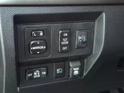 2021 Toyota Tundra 2WD 2WD SR5 CrewMax 5.5' Bed 5.7L (SE)