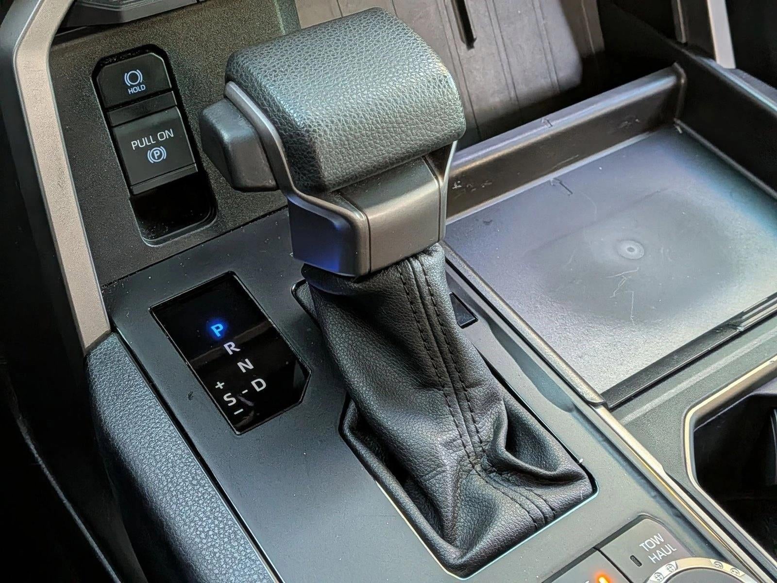 2022 Toyota Tundra 2WD 2WD SR5 CrewMax 5.5' Bed (Natl)