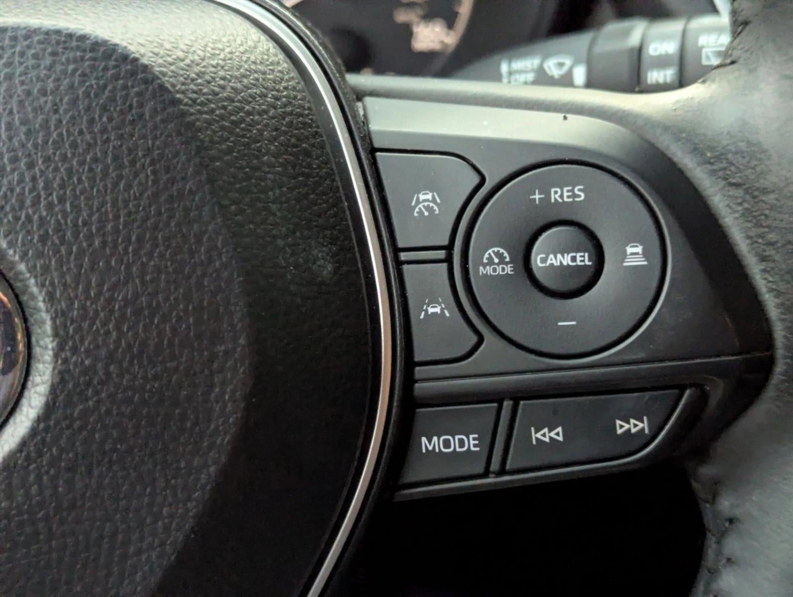 2024 Toyota Corolla Cross LE 2WD (Natl)
