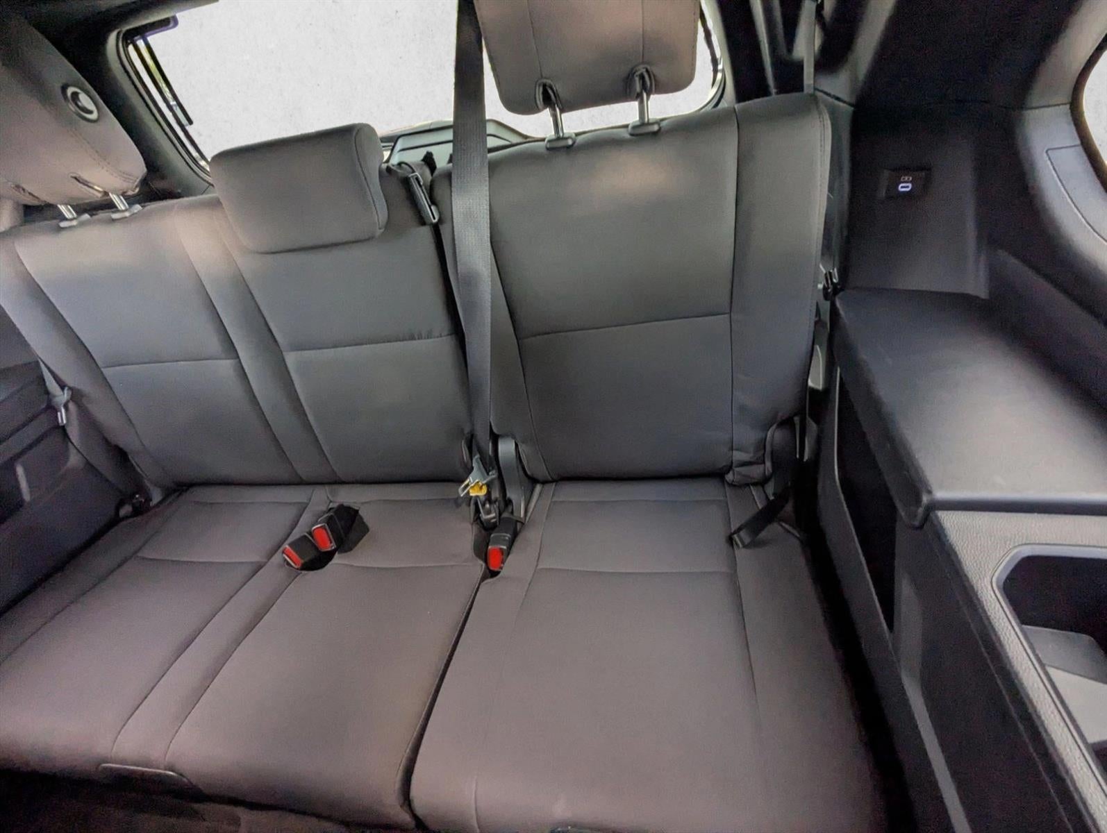 2025 Toyota Sequoia SR5 4WD (SE)