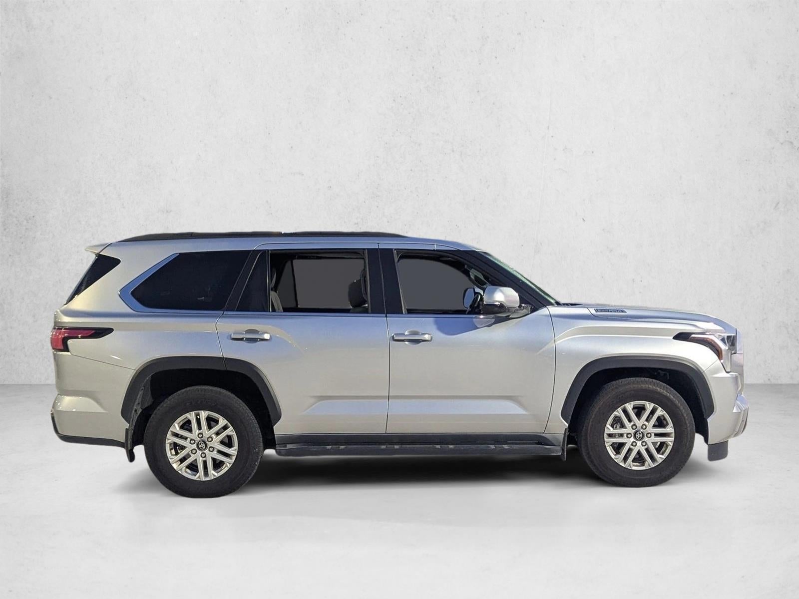 2025 Toyota Sequoia SR5 4WD (SE)