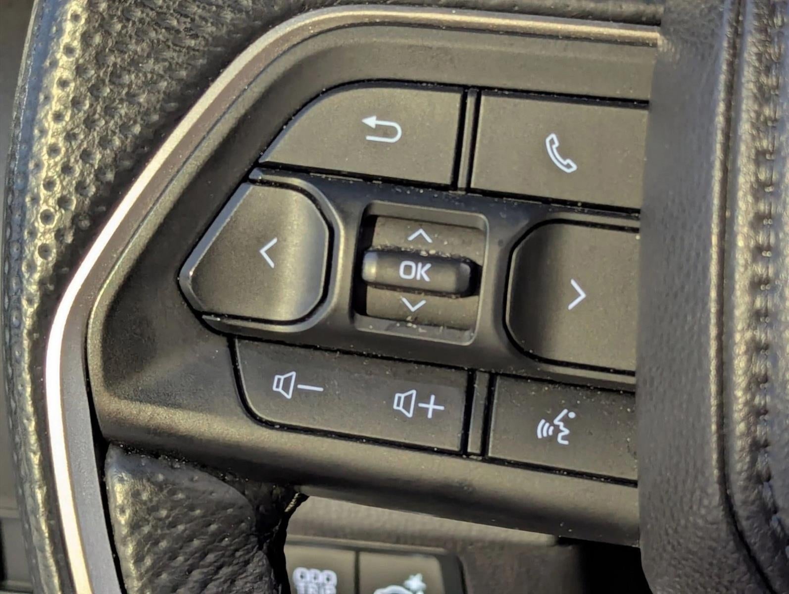 2025 Toyota Sequoia SR5 4WD (SE)