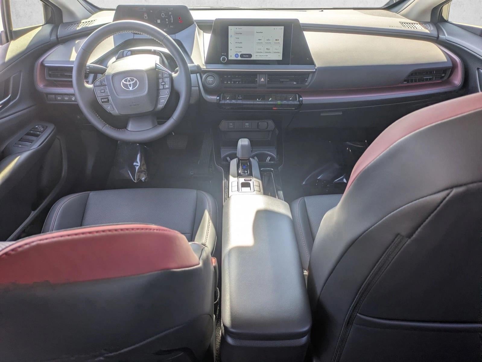 2025 Toyota Prius Plug-In Hybrid XSE (Natl)