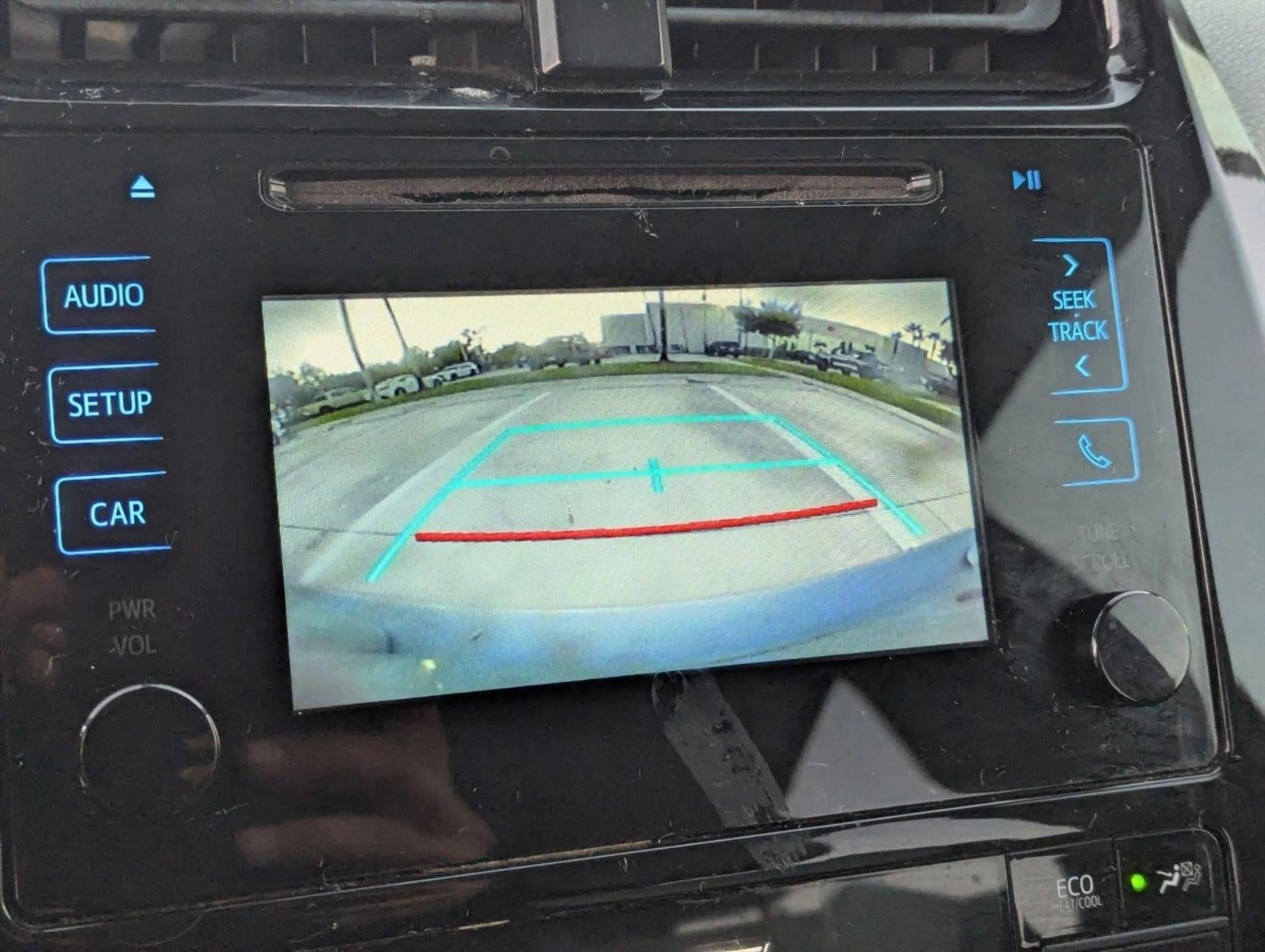 2017 Toyota Prius Two (SE)