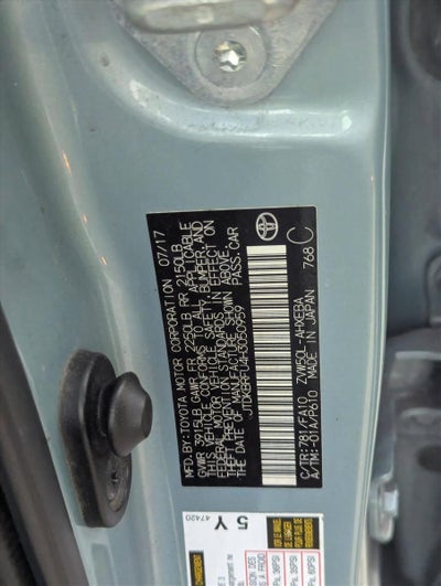 2017 Toyota Prius Two (SE)