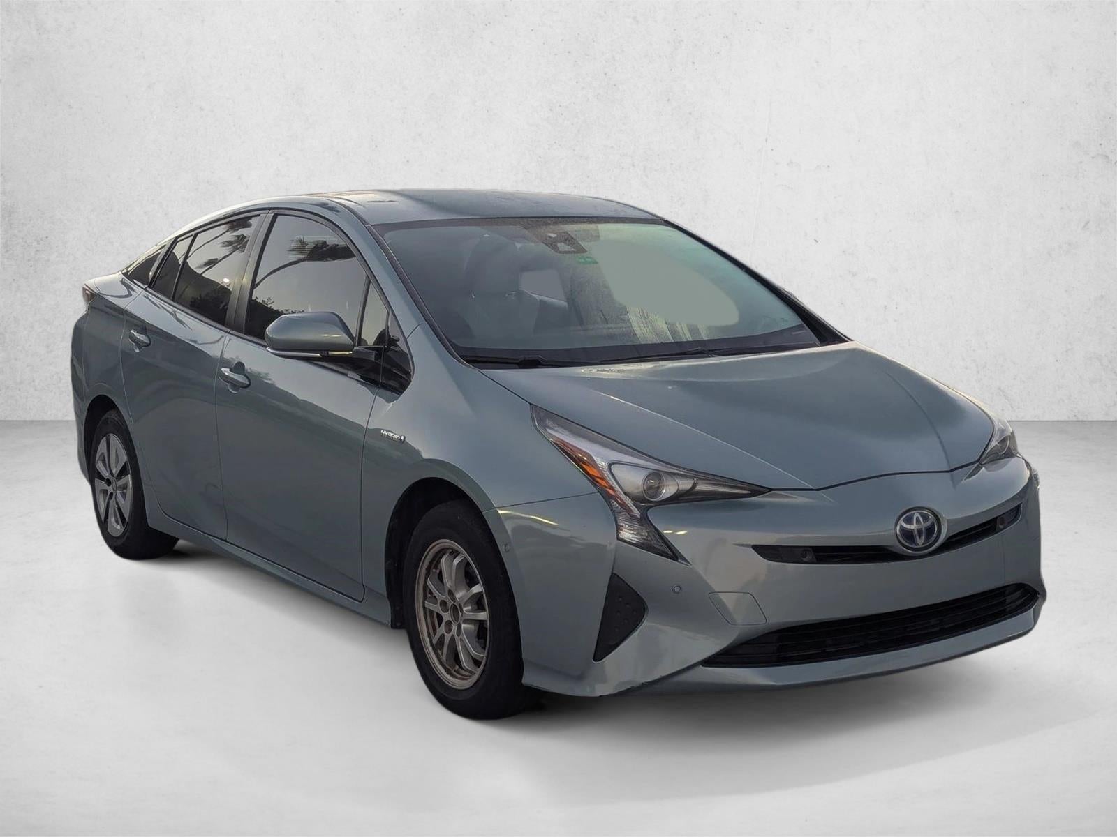 2017 Toyota Prius Two (SE)