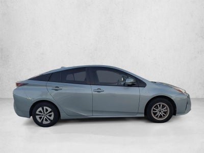 2017 Toyota Prius Two (SE)