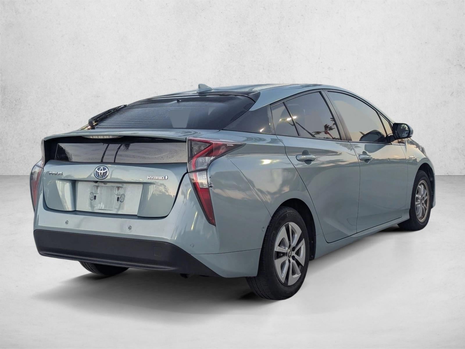 2017 Toyota Prius Two (SE)