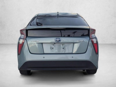 2017 Toyota Prius Two (SE)