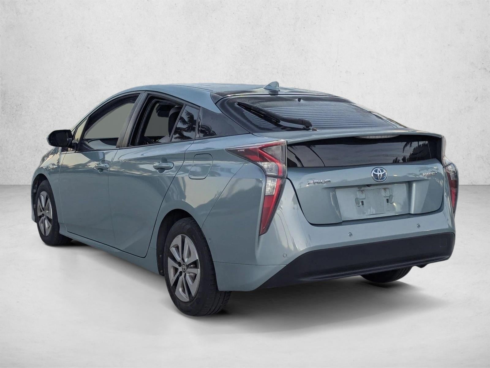 2017 Toyota Prius Two (SE)