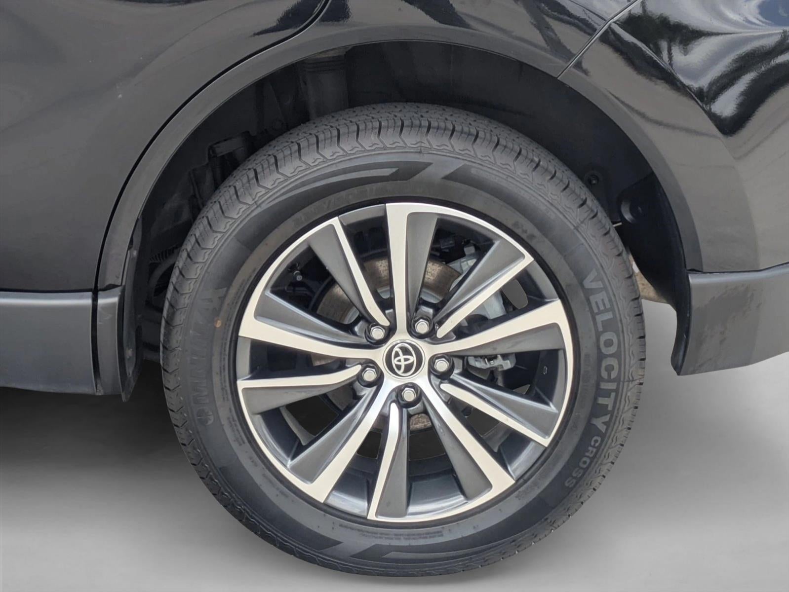 2022 Toyota Venza LE AWD (GS)