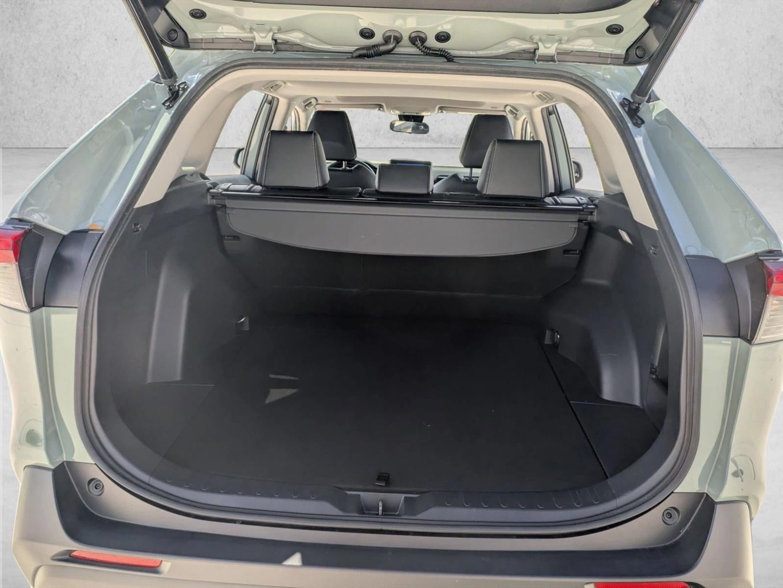 2023 Toyota RAV4 XLE Premium FWD (Natl)