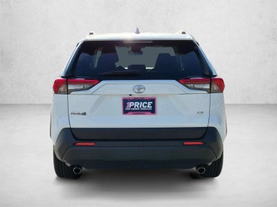 2020 Toyota RAV4 LE FWD (GS)